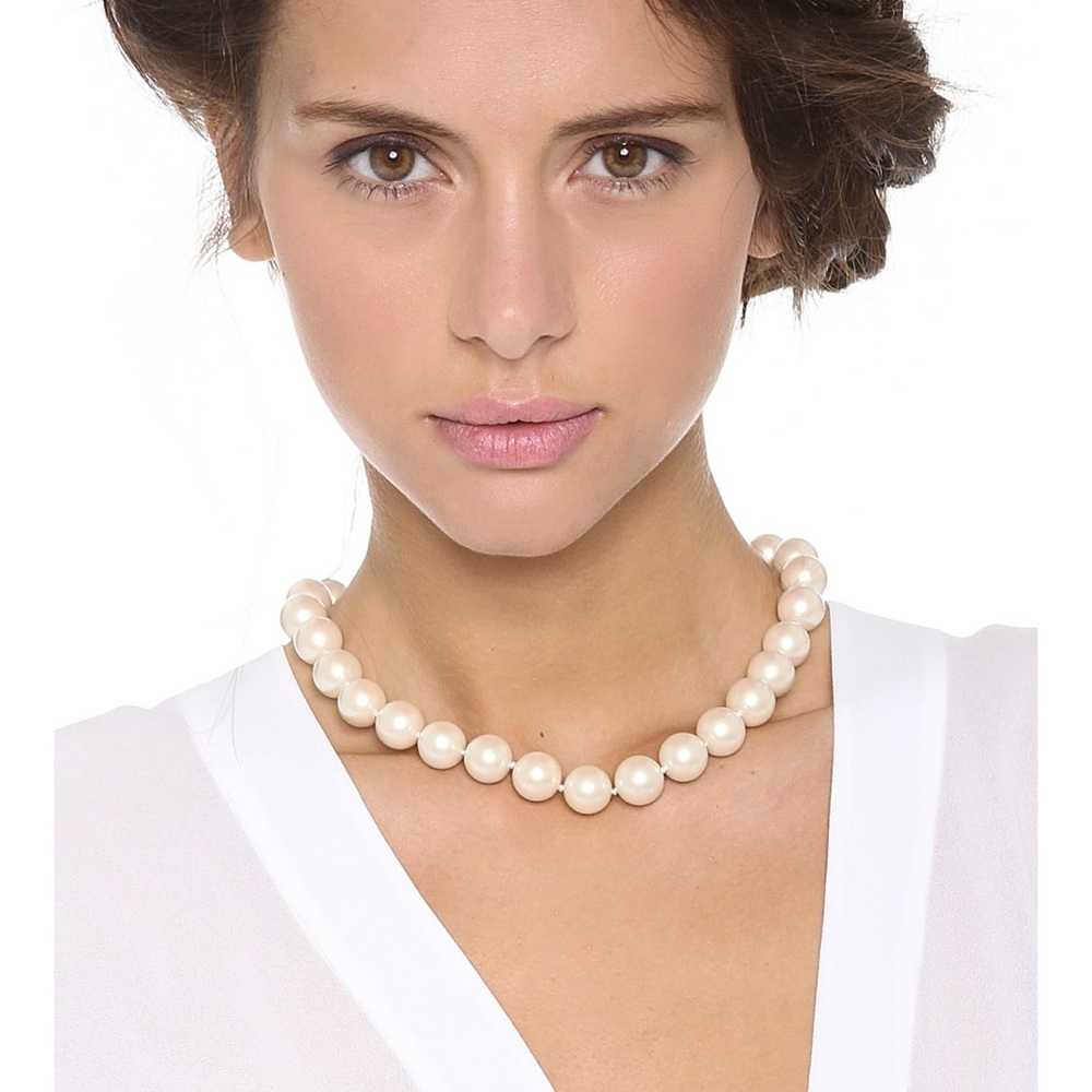 kate spade new york - all wrapped up in pearls short necklace - Picture 3 of 9
